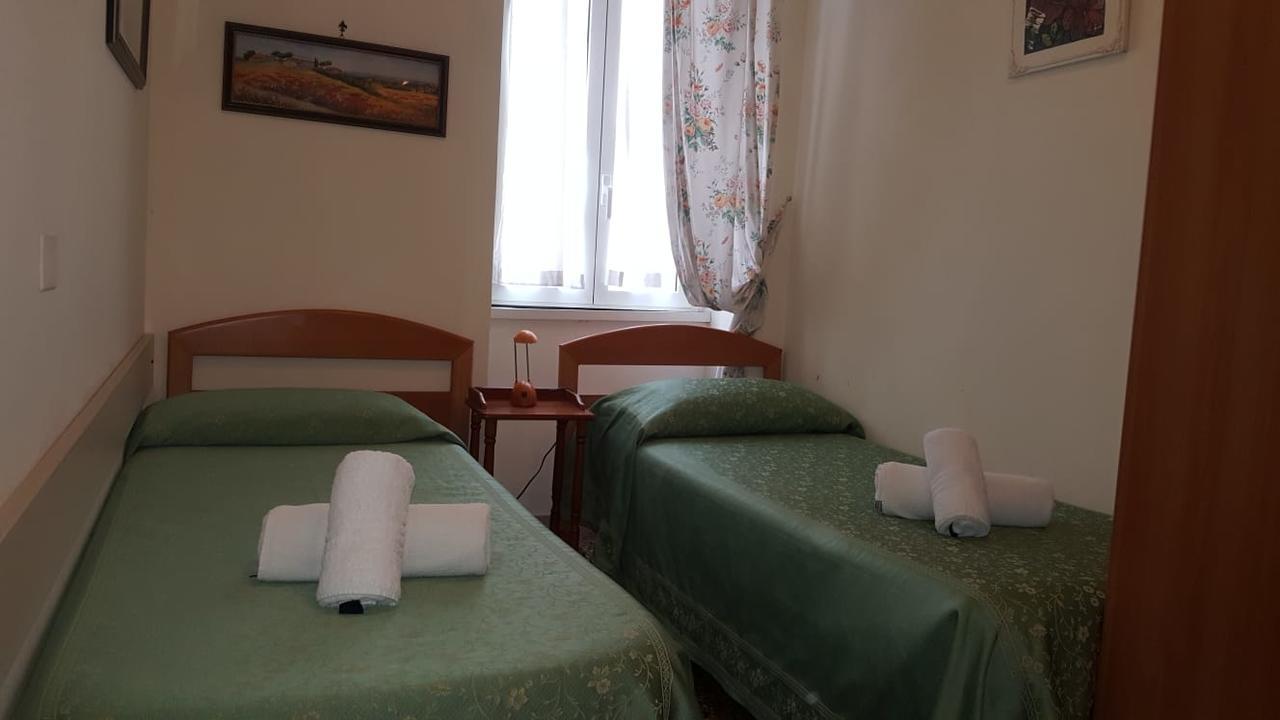 B&B San Michele A Porta Pia Róma Kültér fotó